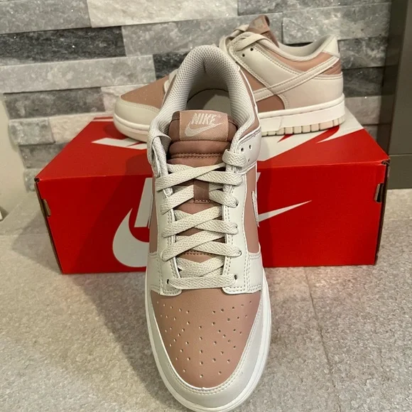 New!! Nike dunk low women's sneakers - Picture 3 of 11